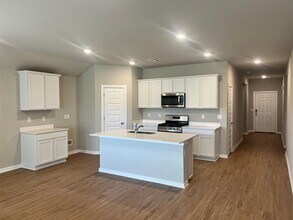 2928 Firefly Dr in Oklahoma City, OK - Building Photo - Building Photo