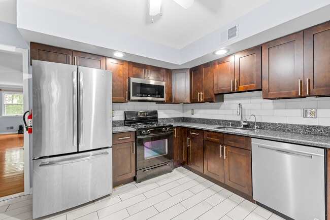 62 Brookstone Cir in Morris Plains, NJ - Building Photo - Building Photo