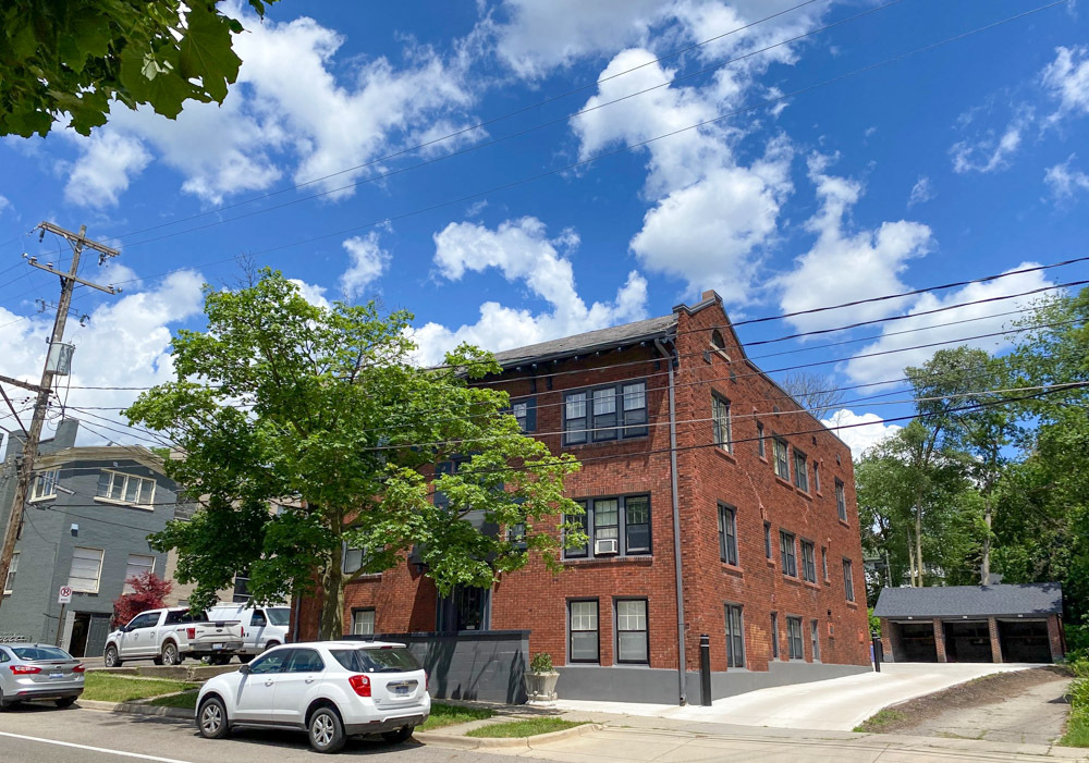 16 Lafayette Ave SE in Grand Rapids, MI - Foto de edificio