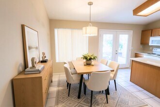 10326 W Missouri Ave in Glendale, AZ - Building Photo - Building Photo