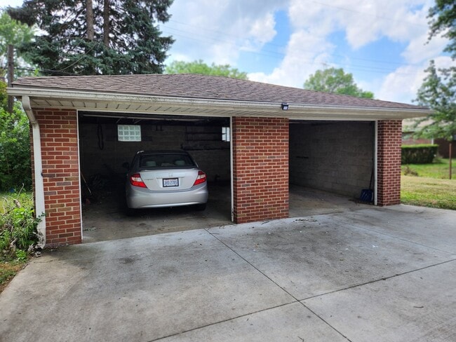 139 Harter Ave NW in Canton, OH - Building Photo - Building Photo