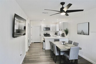 3308 SW 26 Way in Gainesville, FL - Building Photo - Building Photo