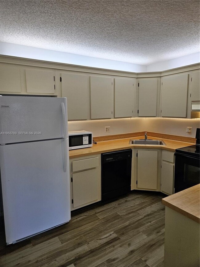 441 Pine Glen Ln in Greenacres, FL - Building Photo - Building Photo