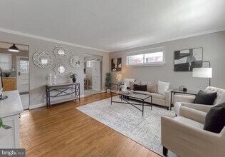 13519 Grenoble Dr in Rockville, MD - Building Photo - Building Photo