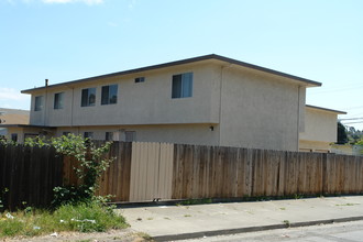 5533 Madison Ave in Richmond, CA - Building Photo - Building Photo