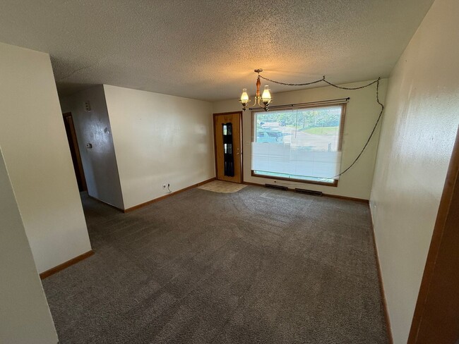 537 Sheridan Dr in Junction City, KS - Building Photo - Building Photo