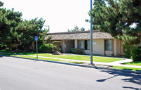 4550 E Fountain Way in Fresno, CA - Foto de edificio - Building Photo