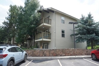 29656 Buffalo Park Rd in Evergreen, CO - Foto de edificio - Building Photo