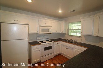 4415 S Parkway Dr in Olathe, KS - Building Photo - Building Photo