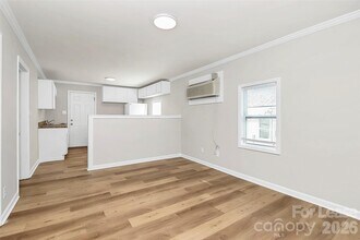 2510 Hemphill St in Charlotte, NC - Building Photo - Building Photo
