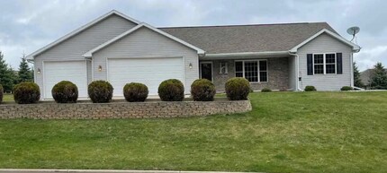 5451 North Ave in Denmark, WI - Building Photo - Building Photo