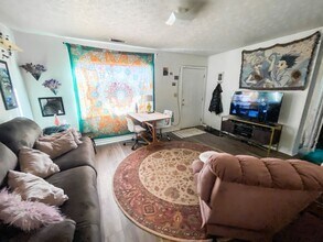3 Bedroom 1 Bath House with Beautiful Scenery in West Lafayette, IN - Building Photo - Building Photo