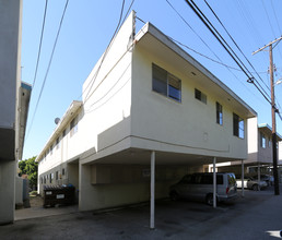 11501 Venice Blvd in Los Angeles, CA - Building Photo - Building Photo