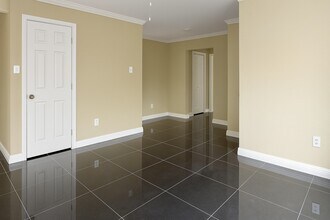 4719 Clay St in Houston, TX - Building Photo - Building Photo