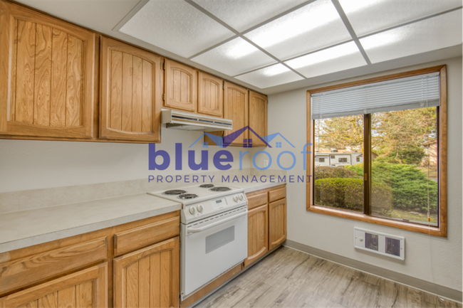 429 SW 121st Pl in Portland, OR - Building Photo - Building Photo