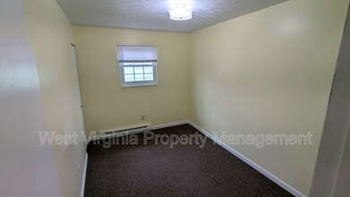 1 James Preston Ct in Parkersburg, WV - Building Photo - Building Photo