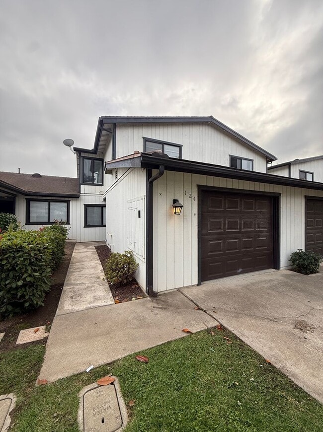 124 Orcutt View Ct in Santa Maria, CA - Building Photo - Building Photo