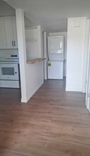 3211 S Heritage Way, Unit 1 BED 1 BATH in Las Vegas, NV - Building Photo - Building Photo