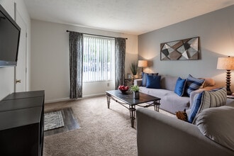 Indian Springs Apartments in South Bend, IN - Building Photo - Interior Photo