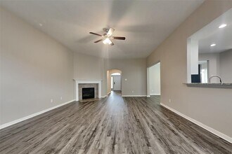 9915 Tulip St in Conroe, TX - Building Photo - Building Photo