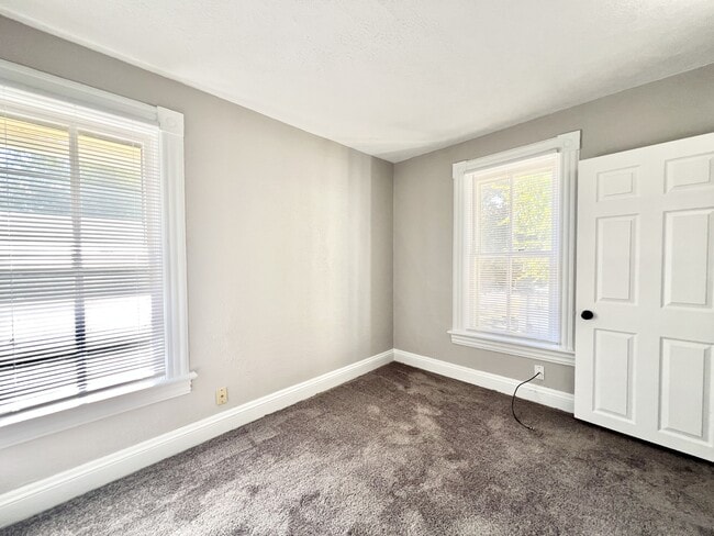 705 Euclid Ave in Beloit, WI - Foto de edificio - Building Photo