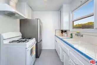 604 Venezia Ave in Los Angeles, CA - Building Photo - Building Photo