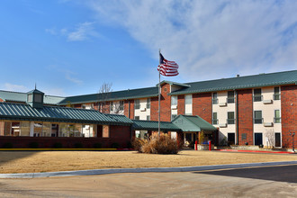 Autumn House Senior Housing in Midwest City, OK - Building Photo - Building Photo