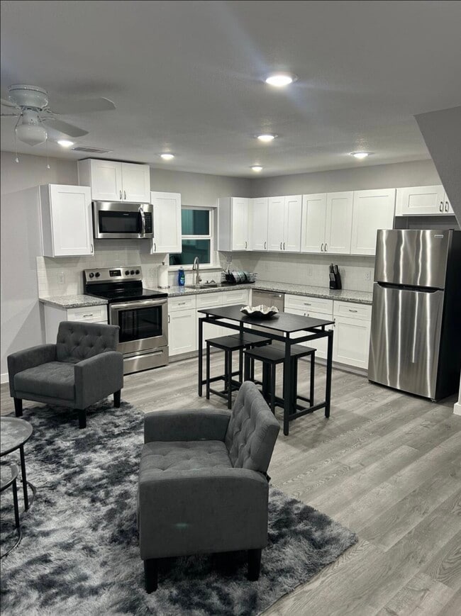 property at 4616 Shreveport Blvd