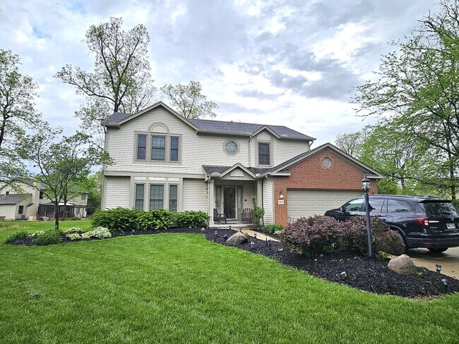 5429 Bluebell Ct in Grove City, OH - Foto de edificio - Building Photo