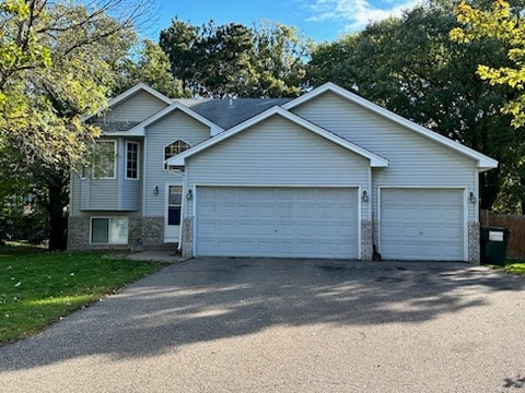 property at 9423 Alamo Ct NE