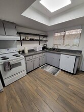 8101 N 33rd Dr in Phoenix, AZ - Building Photo - Building Photo