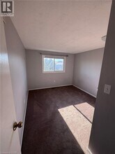 20 Paulander Dr in Kitchener, ON - Building Photo - Building Photo
