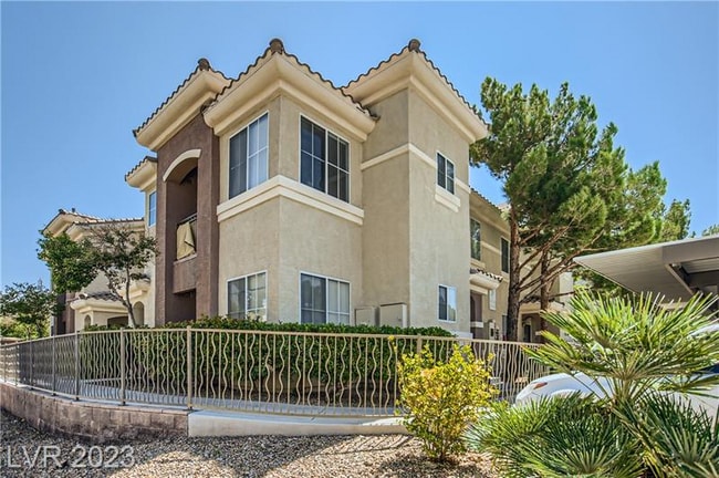 9050 W Warm Springs Rd in Las Vegas, NV - Building Photo - Building Photo