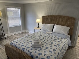 2640 NE Indian River Dr in Jensen Beach, FL - Building Photo