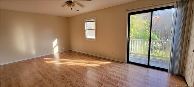 375 Glendale Ave in Bridgeport, CT - Building Photo - Building Photo
