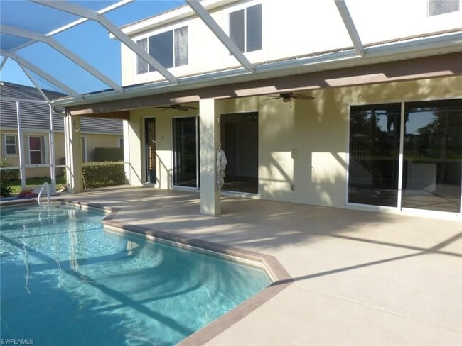 2540 Sutherland Ct in Cape Coral, FL - Building Photo - Building Photo