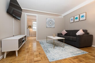 420 E 80th St in New York, NY - Building Photo - Building Photo