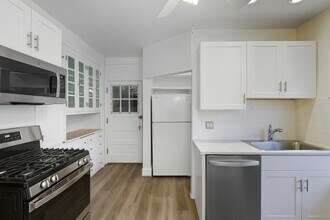 1507 Dobson St, Unit 3 in Evanston, IL - Building Photo - Building Photo