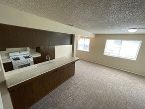 6434 Auburn Blvd in Citrus Heights, CA - Building Photo - Building Photo