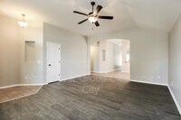 613 Talon Dr photo'