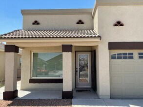 5013 Joe Castillo St in El Paso, TX - Building Photo - Building Photo