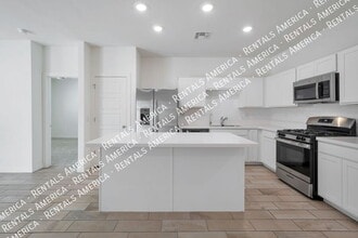 948 E Wiley Way in Casa Grande, AZ - Building Photo - Building Photo