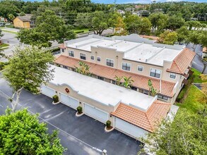 7842 Holiday Isle Cir in Belle Isle, FL - Building Photo - Building Photo