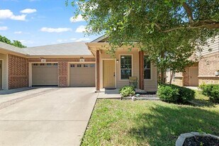 345 Orbit Dr in Lavon, TX - Building Photo