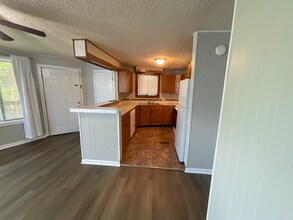 206 Knoll Dr, Unit 100 in Bristol, VA - Building Photo - Building Photo