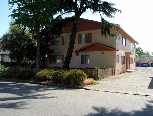 1570 Quebec Ct in Sunnyvale, CA - Building Photo - Building Photo