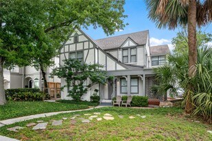 2202 W Main St in Houston, TX - Building Photo
