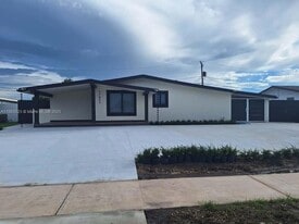 11800 SW 176th St in Miami, FL - Building Photo