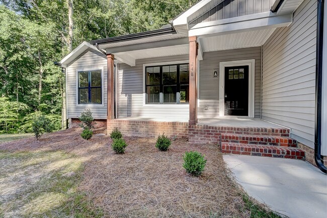 248 Delview Dr in Cherryville, NC - Building Photo - Building Photo