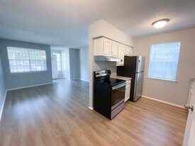 1579 Court Ave, Unit 4